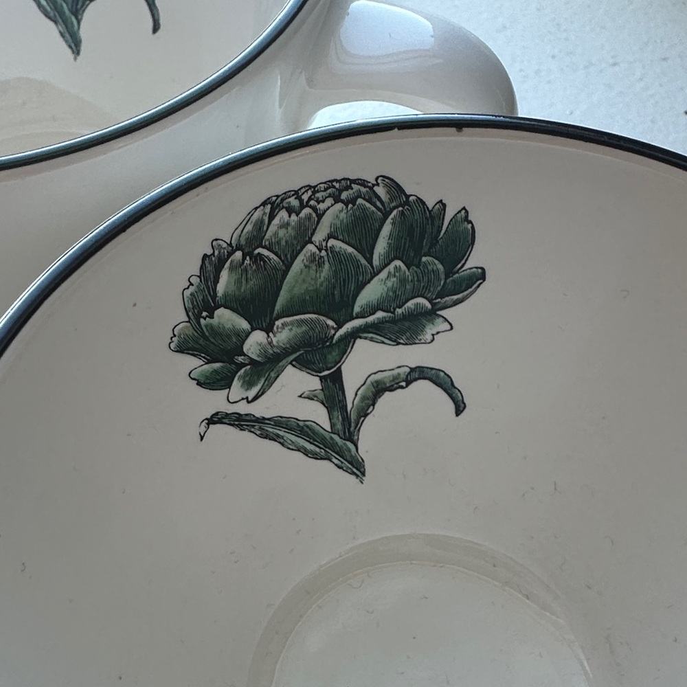 Pfaltzgraff White Mugs with Green Artichoke Flower Design - Picture 9 of 10